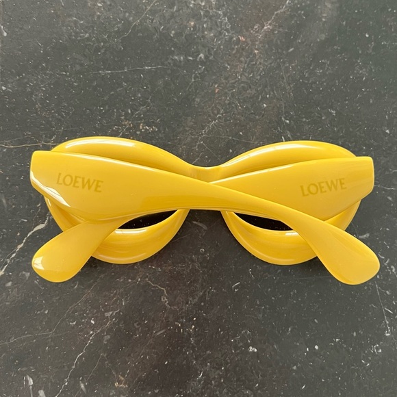 LOEWE INFLATED INJECTION PLASTIC CAT-EYE SUNGLASSES - Picture 2 of 9